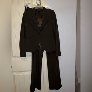Women’s 3-piece suit set The Limited Collection size 4